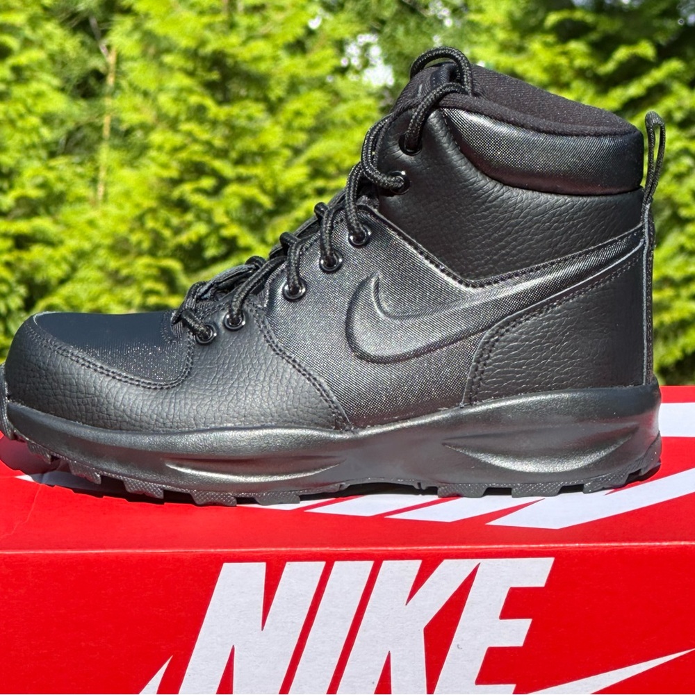 NEW Nike Manoa Youth All Weather Waterproof Casual Sneaker Boots - Big Kid 4Y